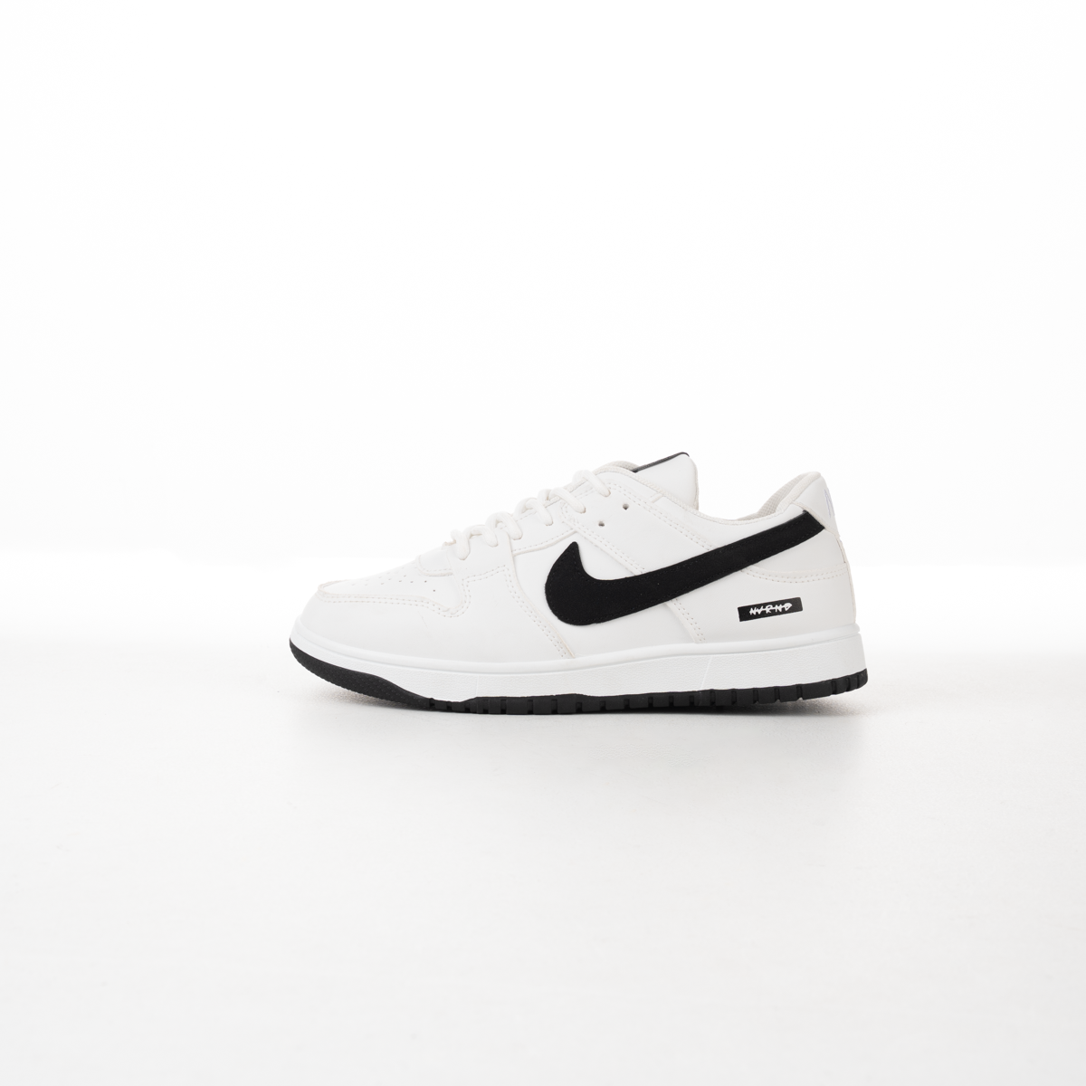 Nike Flat Sneakers