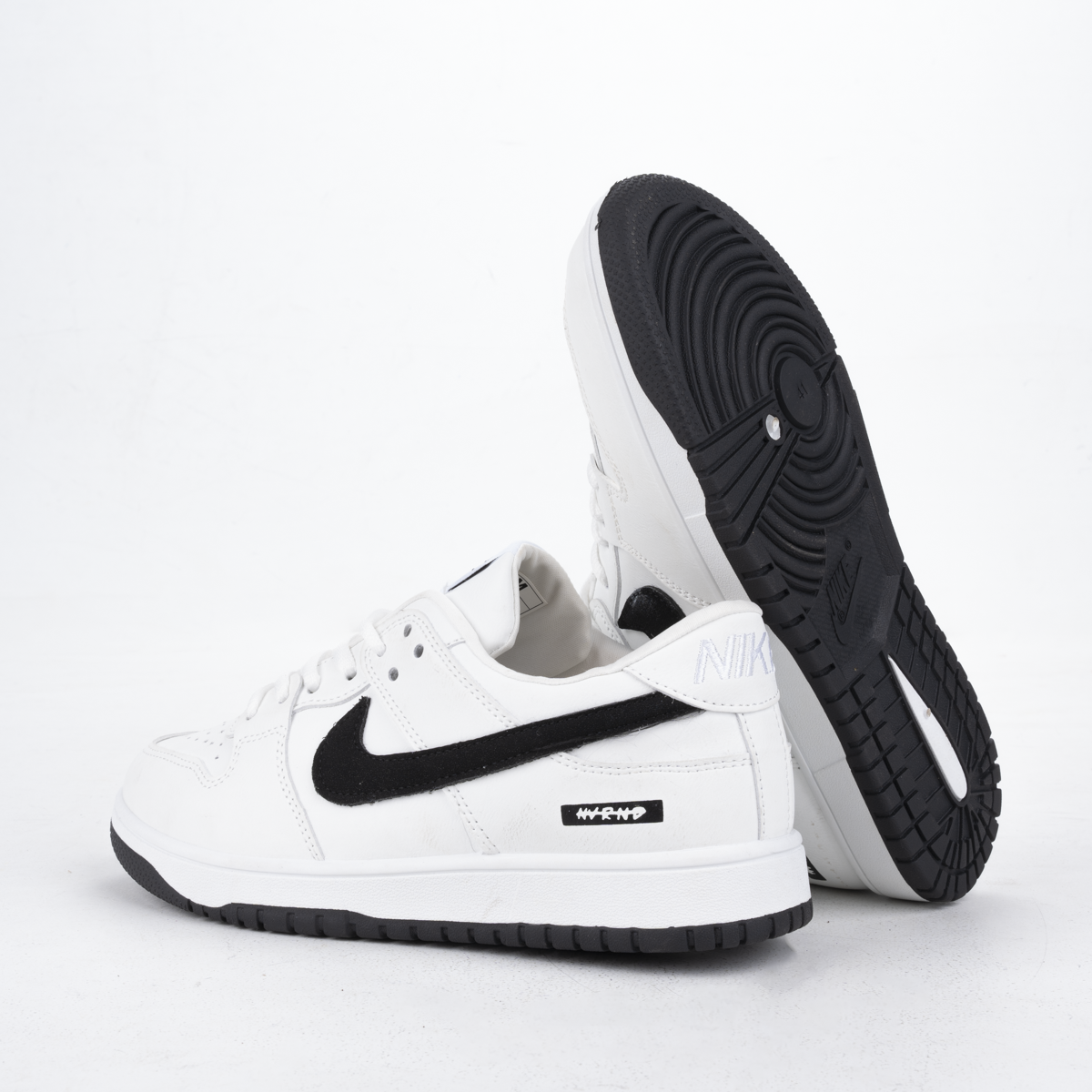 Nike Flat Sneakers